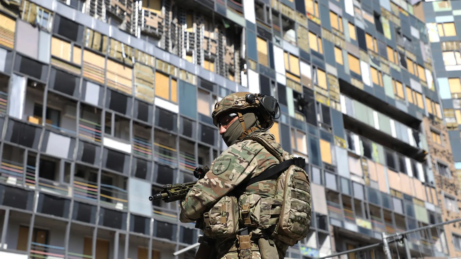 Ucrania.- El Parlamento de Ucrania aprueba regularizar el reclutamiento de extranjeros en las Fuerzas Armadas