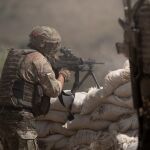 Un militar ucraniano durante la instrucción de combate