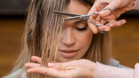 ¿Hasta dónde debo cortarme las puntas para dejar el pelo sano?