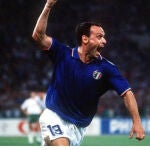 Muere a los 59 años 'Totò' Schillaci, mítico delantero italiano