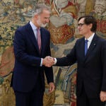 El rey Felipe VI recibe en audiencia al presidente de la Generalitat, Salvador Illa