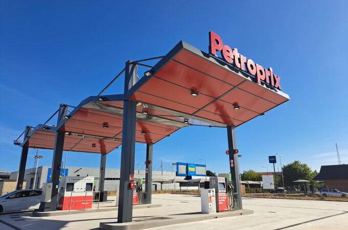 Economía.- Petroprix inicia su internacionalización con la apertura de su primera gasolinera en Portugal