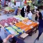 Momento en que explota un artefacto en un mercado en Líbano en un ataque coordinado contra Hizbulá