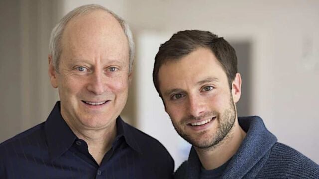 Michael y Adam Sandel 