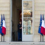 El primer ministro francés, Michel Barnier, recibe en Matignon a los representantes de los partidos