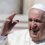 El Papa pide que los ricos "paguen más impuestos" para distribuirlos "entre los pobres y la clase media"