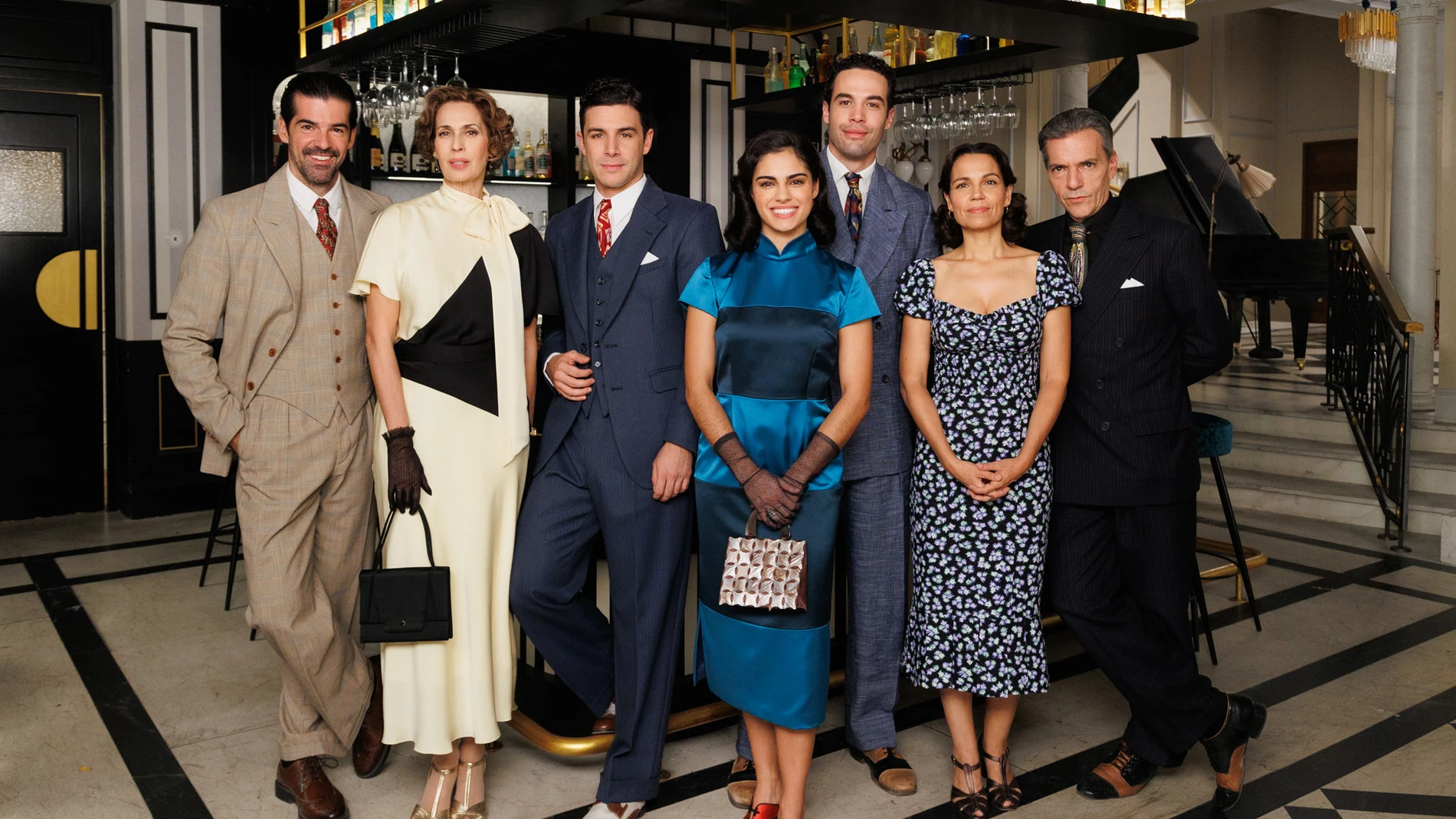 Miguel Ángel Muñoz regresa en la tercera temporada de "La Moderna" y todo se descontrola