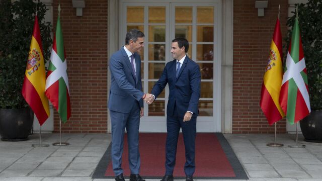 Pradales y Sánchez mantendrán "interlocución directa" para seguir la información de los detenidos en Venezuela