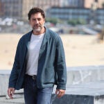 Javier Bardem, Premio Donostia 2024, posa para los medios en el Festival de San Sebastián