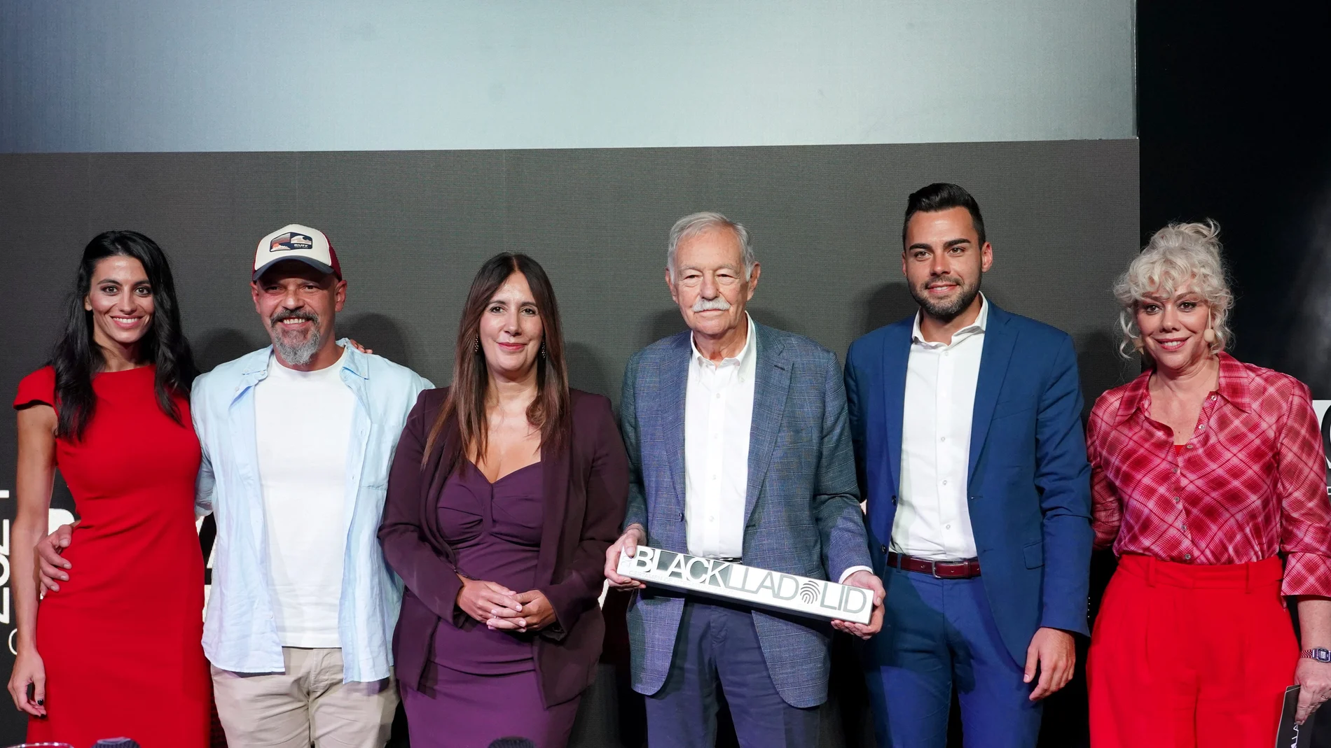 Pérez Gellida junto a Dolores Redondo, Eduardo Mendoza o Roberto Migallón, entre otros