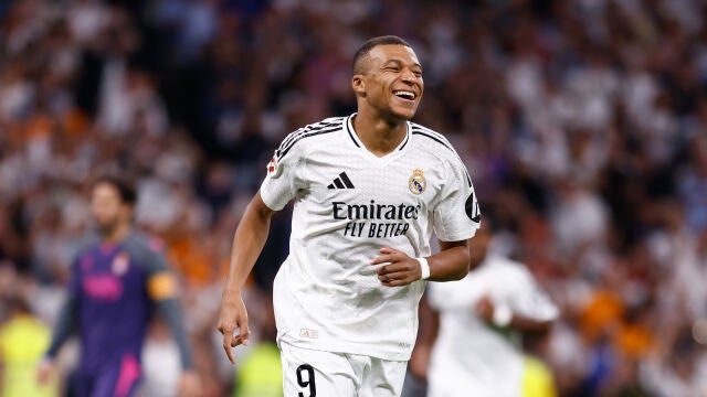 Real Madrid v RCD Espanyol - LaLiga EA Sports