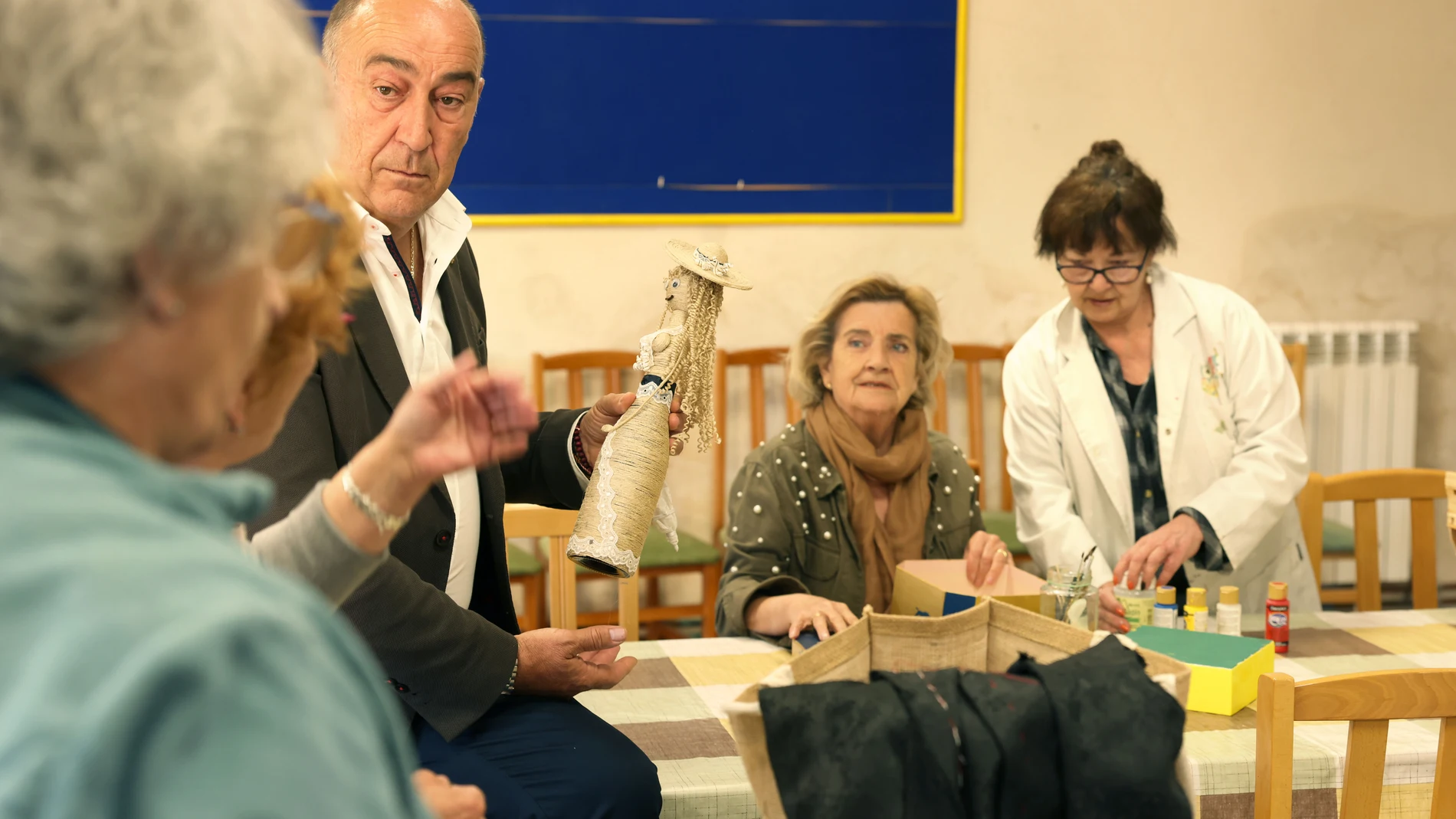 Miguel Ángel de Vicente en una de sus visitas al taller en Tabladillo