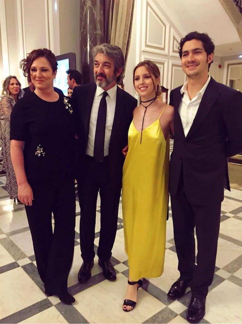 Florencia Bas, Ricardo Darín y sus hijos, Clara y Chino Darín