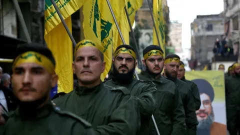 O.Próximo.- Hezbolá pide a residentes en Líbano que no escaneen códigos QR en panfletos lanzados por Israel