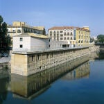 El espectacular museo hidráulico a orillas de un río que contiene la mayor instalación de piedras de molino de España