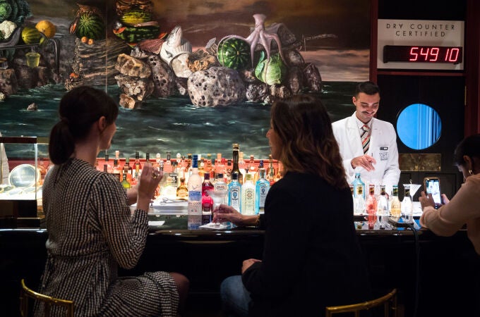 Barra de cócteles de Dry Martini Madrid by Javier de las Muelas