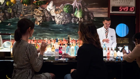 Barra de cócteles de Dry Martini Madrid by Javier de las Muelas