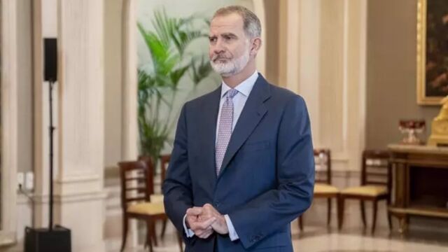 España rechaza la exclusión de Felipe VI de la toma de posesión de la presidenta mexicana y no enviará representante