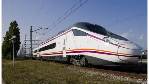 Economía.- Renfe cierra el mejor verano de su historia con 8,1 millones de viajeros, un 21% más que en 2023