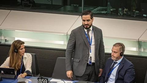 El eurodiputado de Se Acabó la Fiesta, Luis "Alvise" Pérez, durante un pleno en el Parlamento Europeo