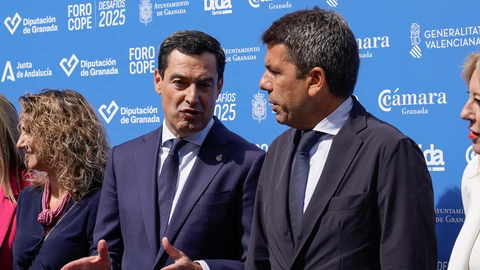 Juanma Moreno y Carlos Mazón abordan los retos del futuro en el Foro COPE Desafíos 2025