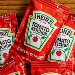 Europa confirma el fin de los sobres de ketchup: fecha y motivo de la retirada. 