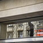 MADRID.-Los portales inmobiliarios achacan el aumento de compraventas de vivienda a la bajada de tipos y la demanda