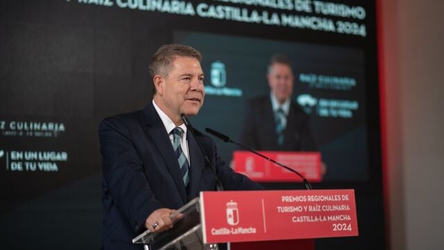 El presidente de Castilla-La Mancha, Emiliano García-Page, durante la entrega de los Premios de Turismo & Raíz Culinaria Castilla-La Mancha 2024