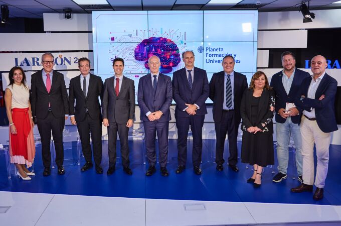 Miembros del equipo de Planeta Formación y Universidades en la sede de LA RAZÓN