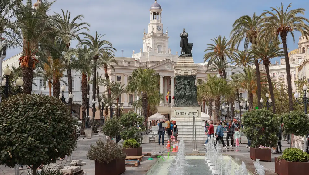 Cádiz.- Cádiz homenajea a Mafalda en su 60 aniversario personalizando un semáforo de la ciudad