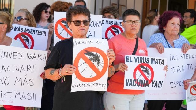 Vecinos protestan por las muertes causadas por el virus del Nilo