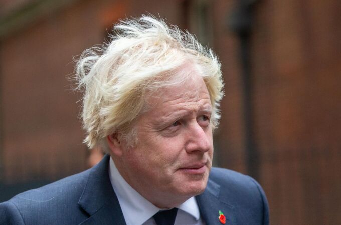 Boris Johnson revela que se plantearon una "incursión acuática" en Países Bajos para robar vacunas COVID