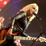 Suzi Quatro con su sempiterno bajo