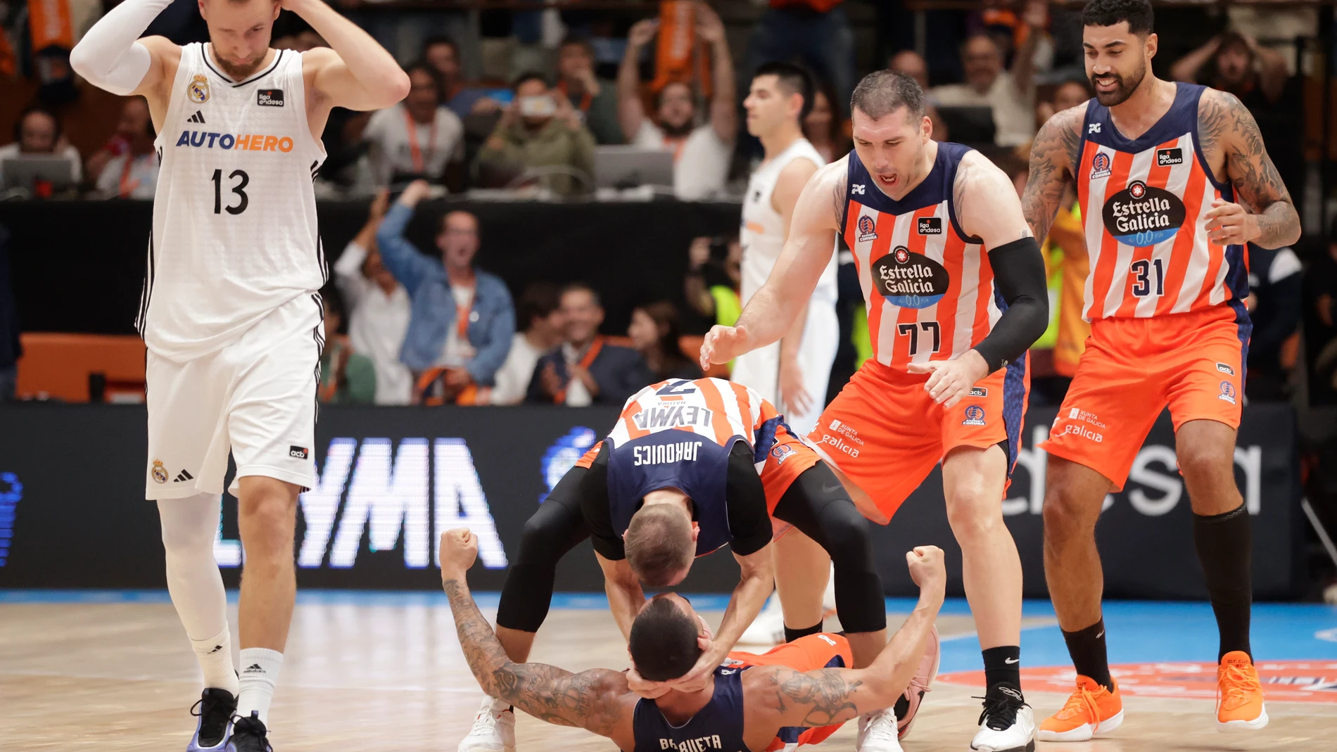 El Leyma Coruña hace historia y derrota al Real Madrid (86-85)