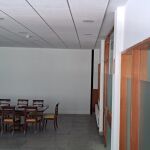 La sala de reuniones habilitada en lo que antes fue cafetería