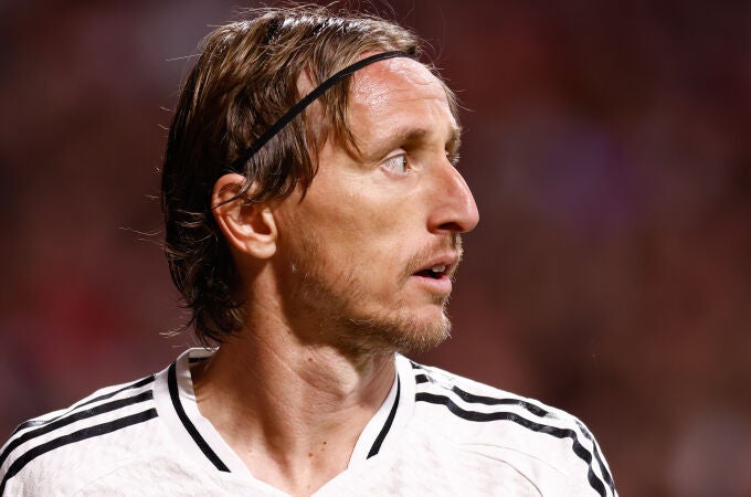 Luka Modric con el Real Madrid en un partido de LaLiga