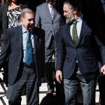 Abascal se reúne con Edmundo González en el Congreso de los Diputados 