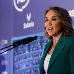 Cuca Gamarra participa en un desayuno informativo