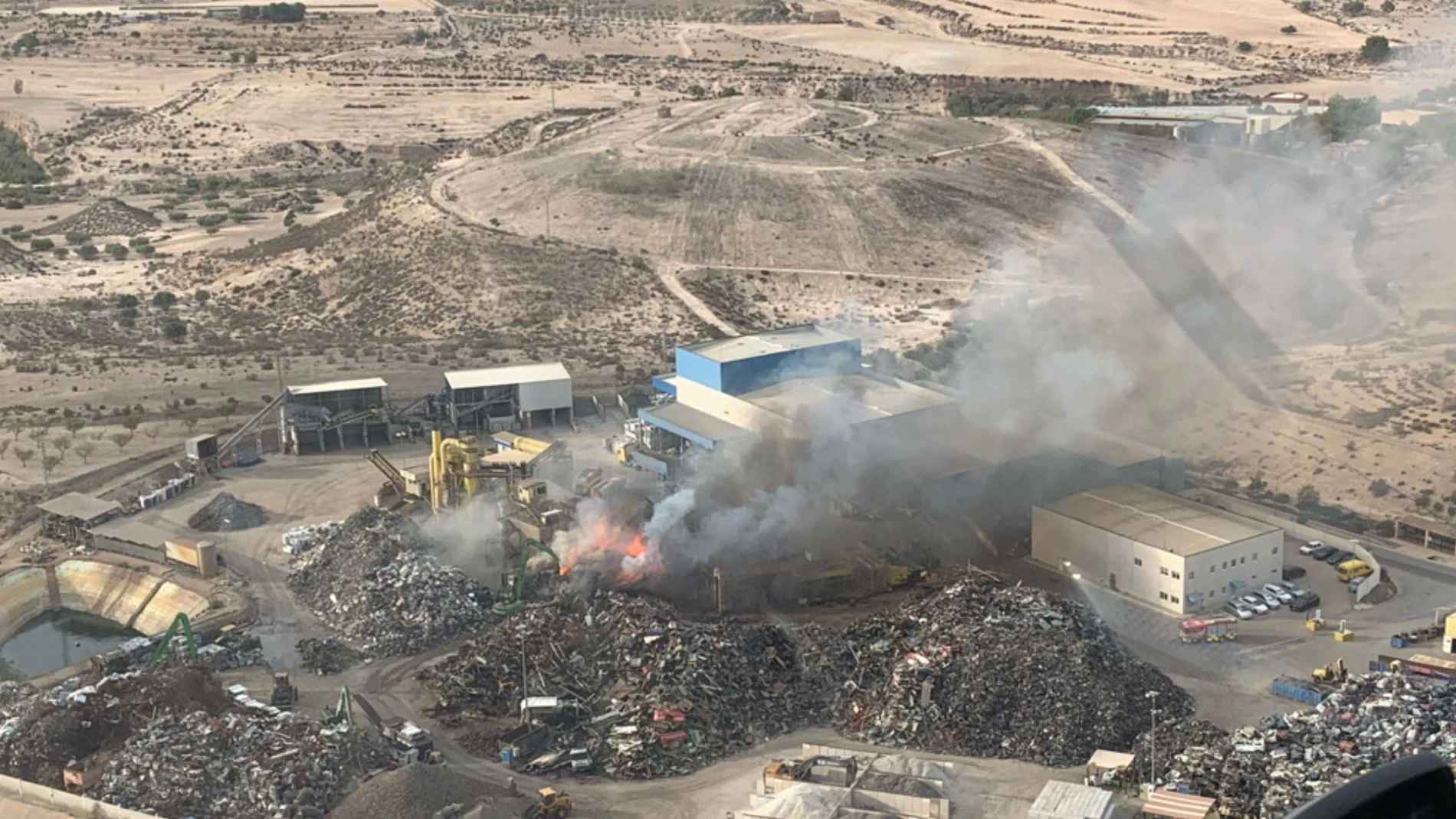 Vista del incendio desde el helicóptero