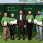 Ignacio Sánchez Galán junto a algunos de los premiados