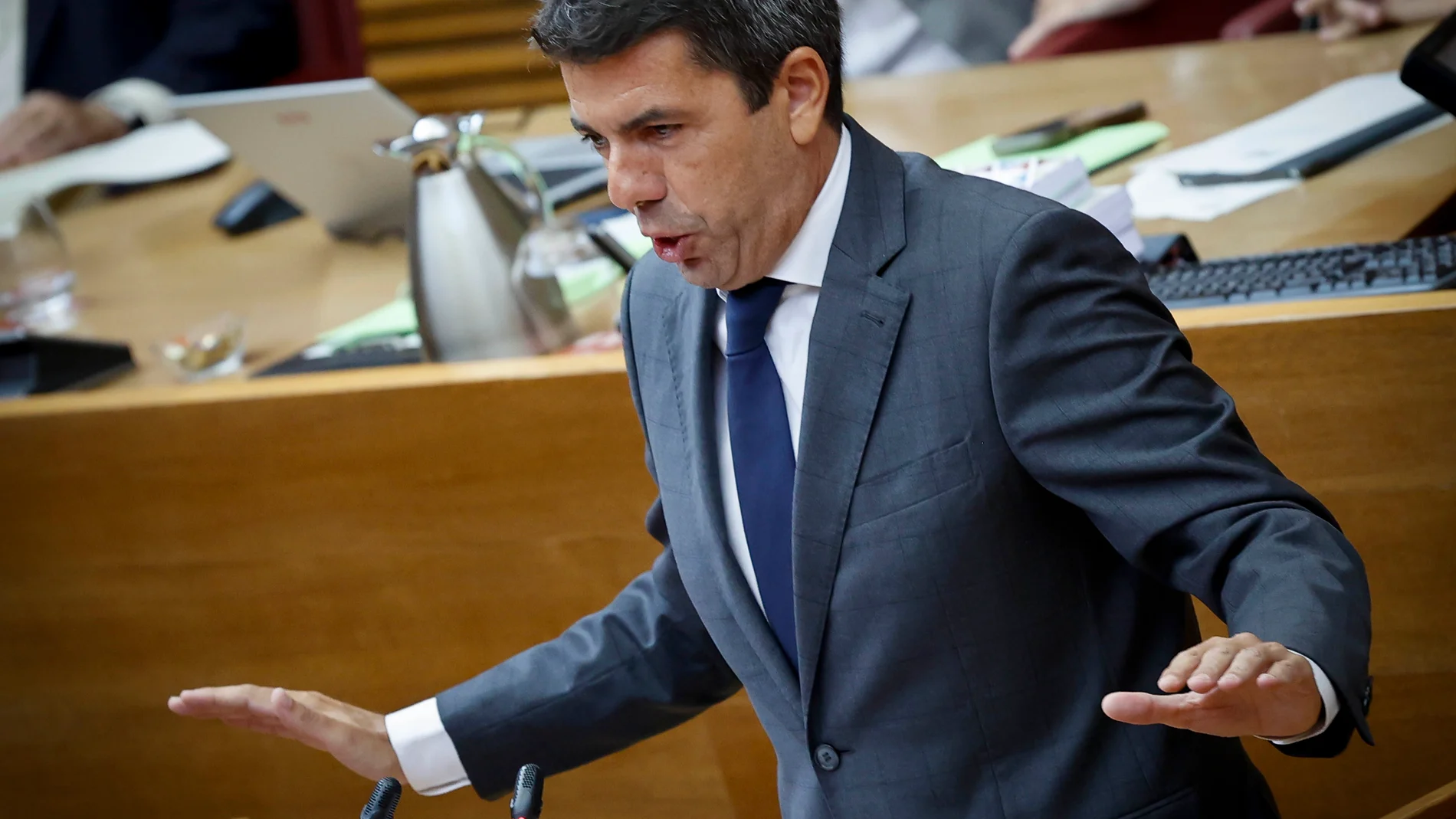 Mazón asegura que no renunciará ni a un céntimo de la quita de la deuda