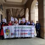 Concentración en Pamplona de los sindicatos de Educación Steilas, ANPE, Afapna, LAB, CCOO, ELA y UGT