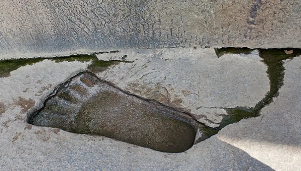 Huella gigante del pie de Sita