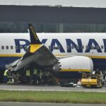 Economía.- (AMP) Evacuado un avión de Ryanair con 184 pasajeros por un incendio en el motor en el sur de Italia