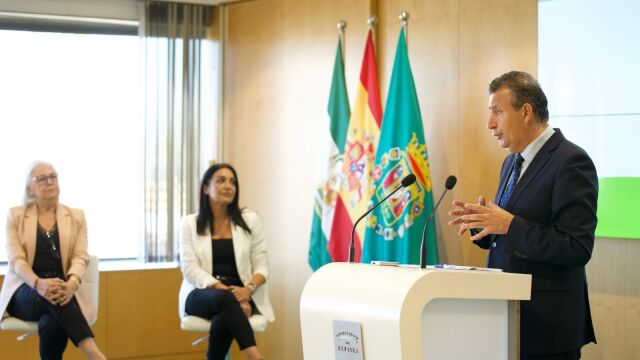 Javier Fernández presenta el nuevo presupuesto de la Diputación