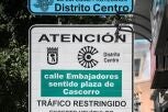 Un cartel indica la zona de bajas emisiones 360 del Distrito Centro, a 17 de septiembre de 2024, en Madrid (España). El Tribunal Superior de Justicia de Madrid (TSJM) ha anulado las Zonas de Bajas Emisiones de la capital al considerar, entre otras cuestiones, que se da una "patente insuficiencia del informe de impacto económico" de las medidas adoptadas en la Ordenanza municipal. La sentencia anula concretamente aquellas partes de la Ordenanza por las que se definen el ámbito de la Zona de Bajas Emisiones (ZBE) en todo el municipio de Madrid; y las que establecen las dos Zonas de Bajas Emisiones de Especial Protección (ZBEDPE) de "Distrito Centro" y "Plaza Elíptica". 17 SEPTIEMBRE 2024;CERO EMISIONES;TJM TRIBUNAL;JUSTICIA Fernando Sánchez / Europa Press 17/09/2024