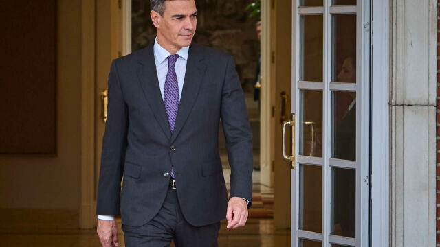 El presidente del Gobierno, Pedro Sánchez, recibe este viernes en Moncloa al presidente de Castilla-La Mancha,