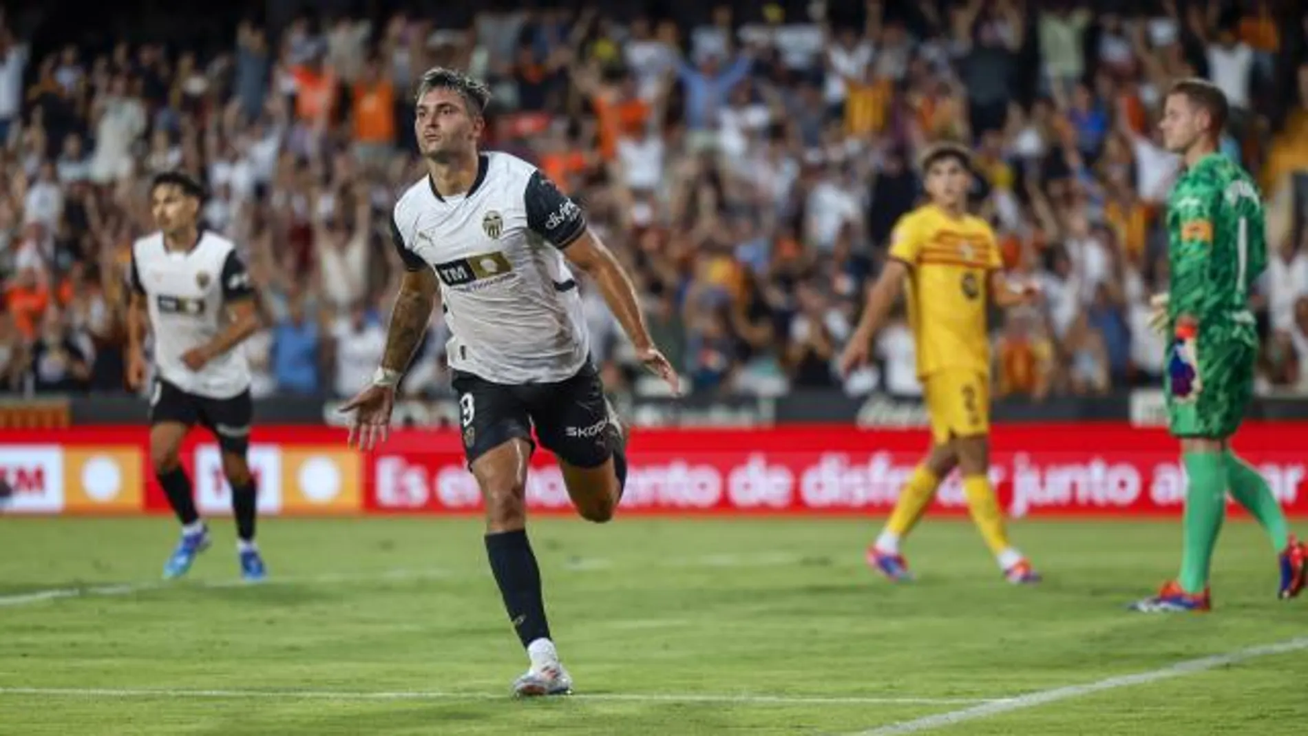 Hugo Duro con el Valencia
