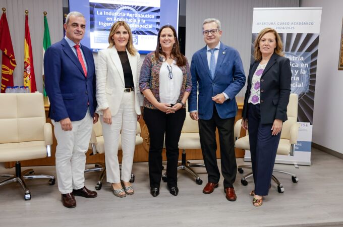 María Mora-Figueroa Feijóo: “Sevilla es una gran capital aeronáutica”