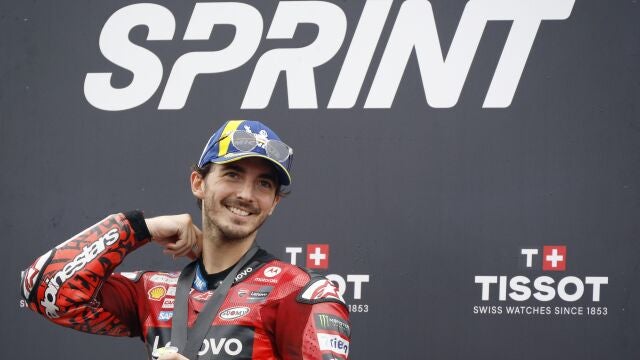 Bagnaia celebra su triunfo en la Sprint del GP de Japón